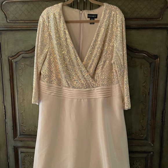 Cachet 22W Sequin and Satin Pearl Ivory Shimmer  3/4 sleeve Cocktail Dress - Picture 1 of 4